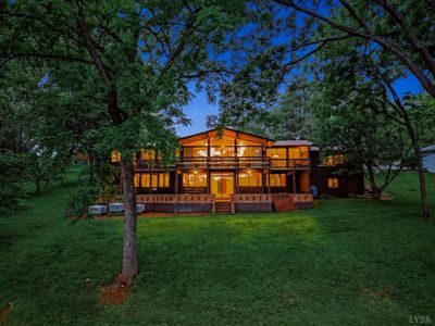 305 Lake Ridge Dr