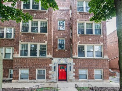 6139 N Paulina St #1