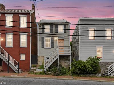 13 S Bentz St