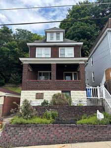 818 Doyle Ave