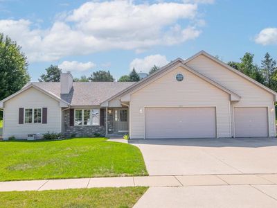 Property at 1271 Orchard CIRCLE, Oconomowoc, WI