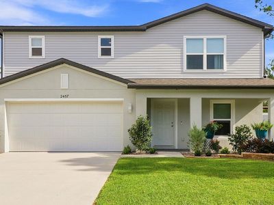 2457 W Oakland Ln