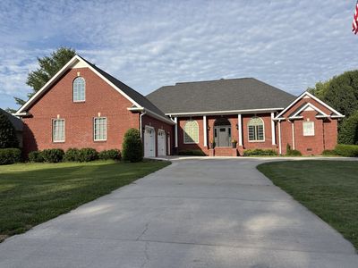 300 Willowbrook Dr