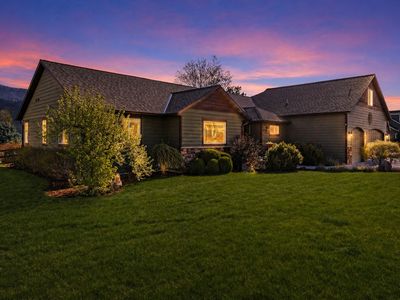 18034 Mullan Rd