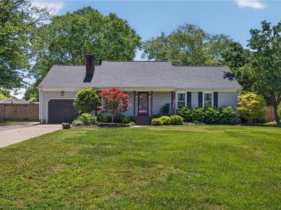 704 Ravenstone Ct