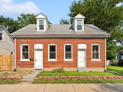 105 S 8th St