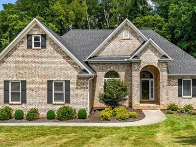 592 Carson Ridge Dr