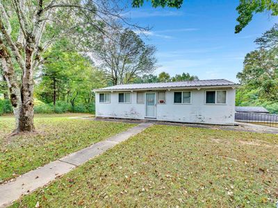 6220 Castle Heights Rd