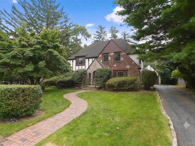 8 Ritchey Place