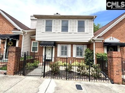 210 Carlyle Cir