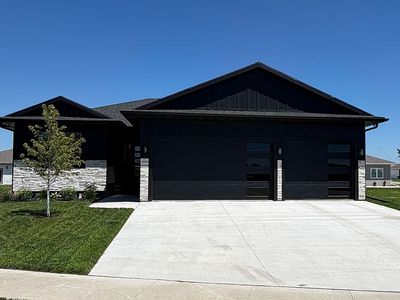 3709 Larchwood Cir