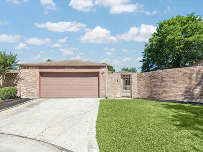 6814 Enns Ln