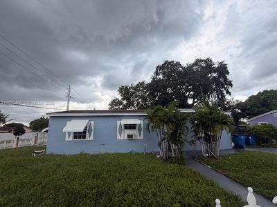 16000 NW 17th Ct