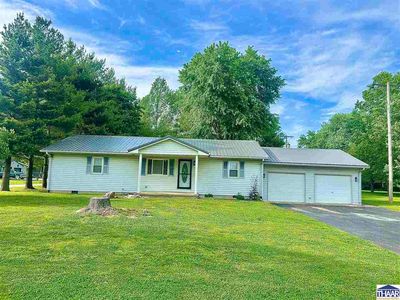 Property at 732 W Broadway St, Shelburn, IN