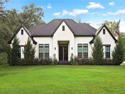 18 Arbor Ln
