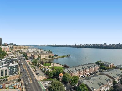 7002 Boulevard East Unit 18B