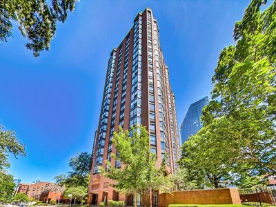 901 S Plymouth Ct APT 303