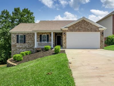 875 Ridgeview Dr