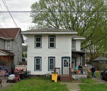 619 Lewis St