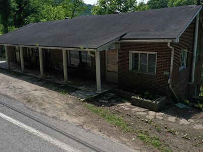 3237 State Highway 610 W