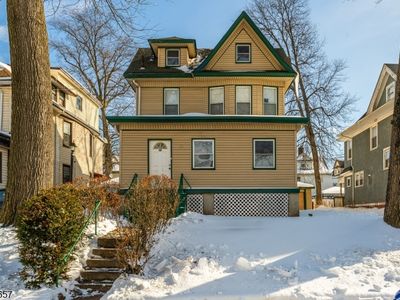 757 Parker St