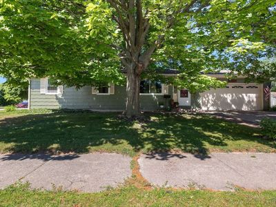 1903 N Sarah St