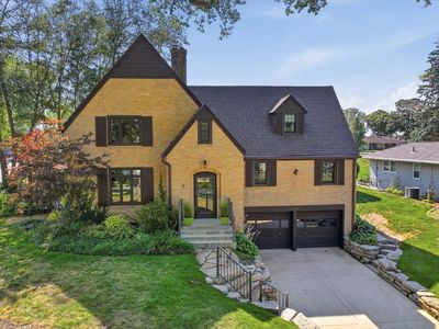 1704 S Elm St