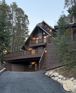 12 Palisades Path