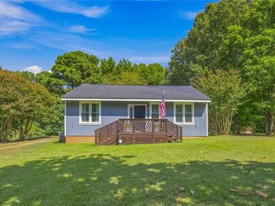 920 Lindsley Dr