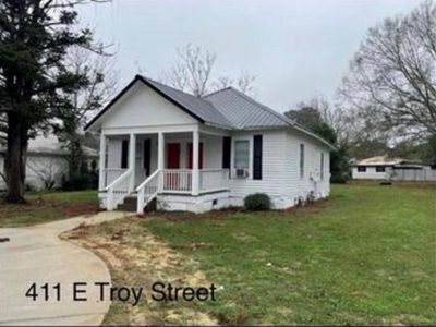 0 E Troy St