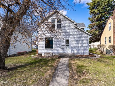 417 2nd Ave NE