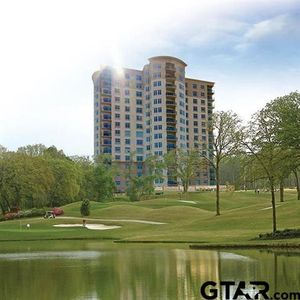 2801 Wexford Dr APT 905