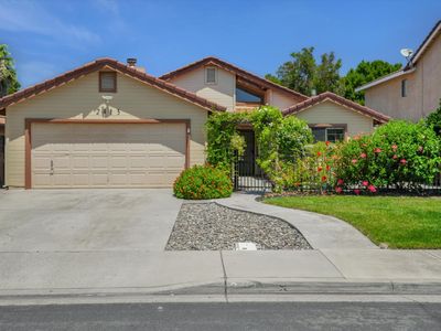 2413 Manor Oak Dr