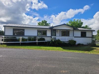 946 Iroquois Cir