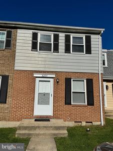 8204 Marlton Ct