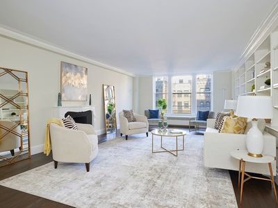 320 E 72nd St APT 15B