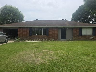 1443 Evonne St