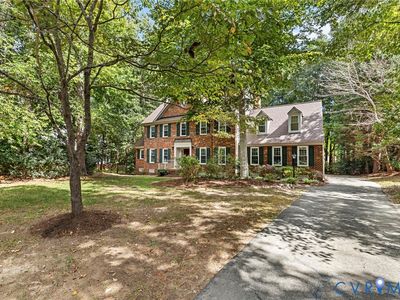 5800 Maple Brook Dr