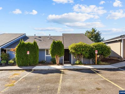 Property at 350 NE Evergreen Ct APT 4, Dallas, OR