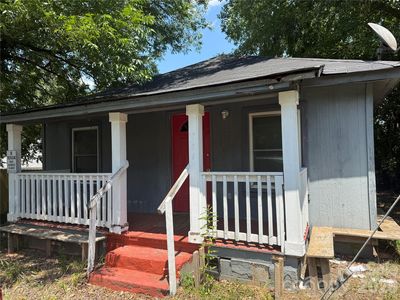 706 N Logan St