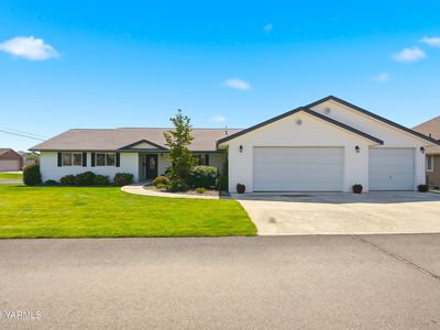 4810 Maple Ave