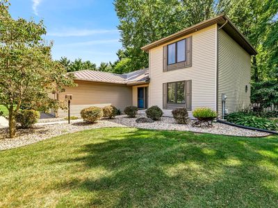 22616 Lake Shore Dr