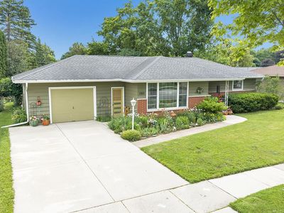 1762 Chateau Dr
