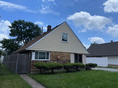 Property at 17111 Oakwood Ave, Lansing, IL