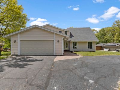 5044 Lanterne Ct