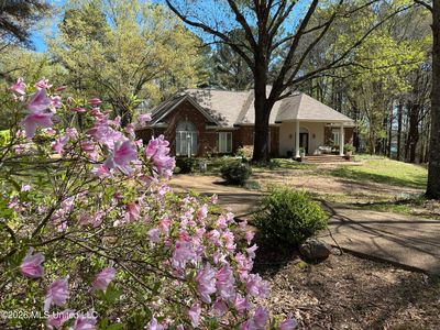 Property at 206 Crescent H Dr, Terry, MS