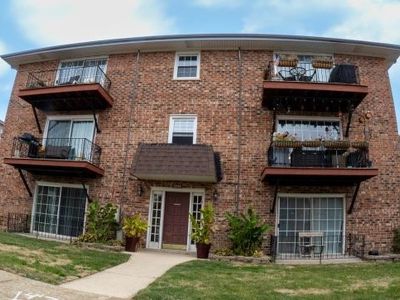 7048 Oconnell Dr APT 1W