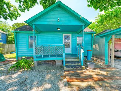 323 Avenue J