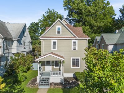 17 Schiller St