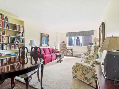 345 E 93rd St APT 18D